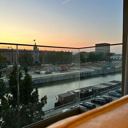 Canal View One Bedroom Flat بروكسل المظهر الخارجي الصورة
