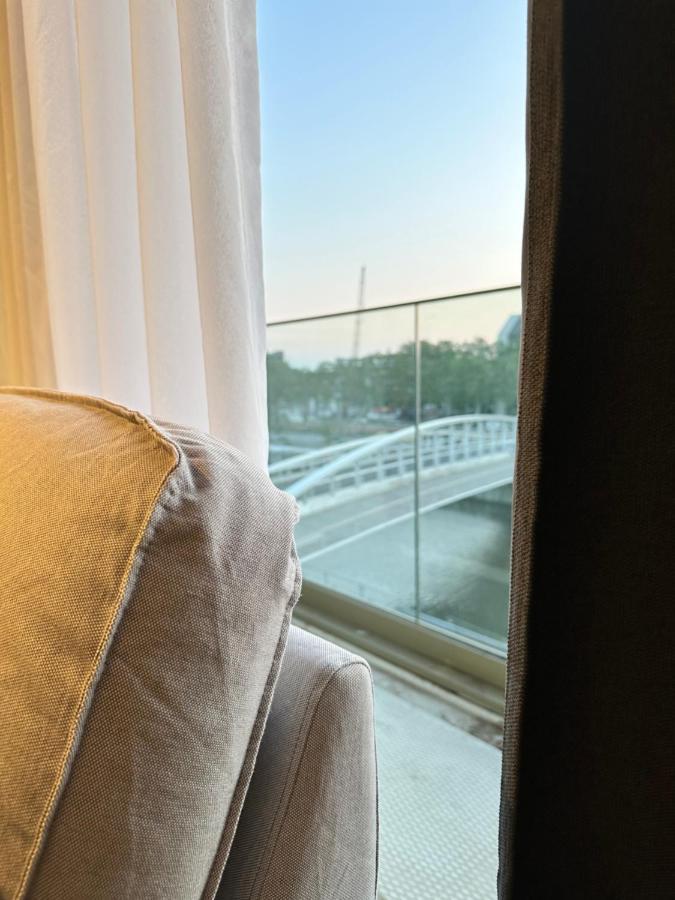 Canal View One Bedroom Flat بروكسل المظهر الخارجي الصورة